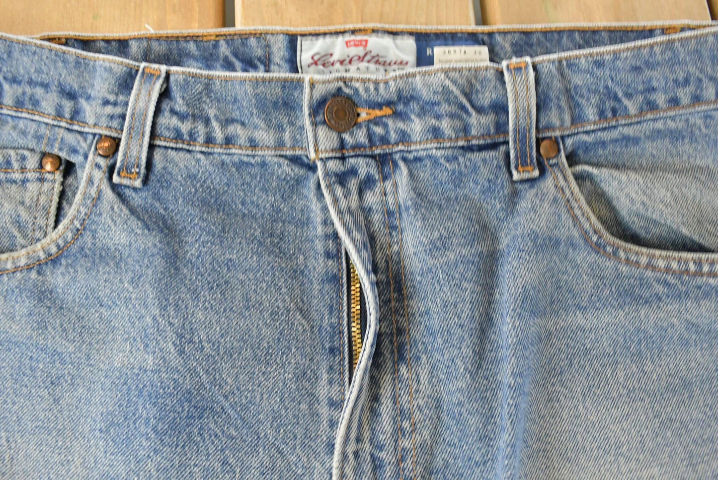 Vintage 1990s Levi's Strauss Signature 540 Relaxed Fit Denim Jeans Men's 36 x 29 from propervintagecanada