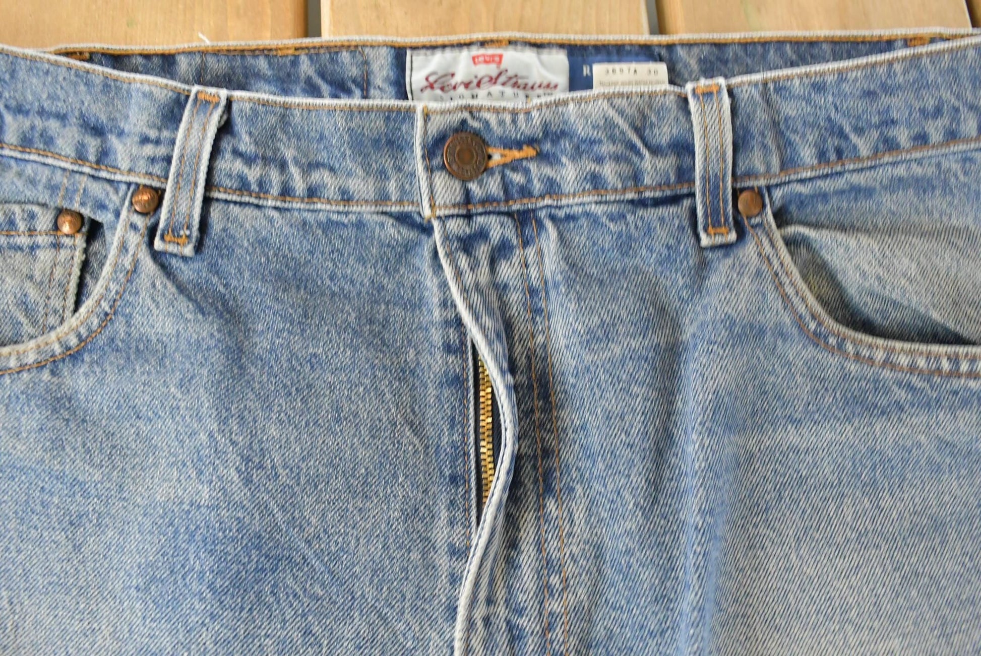 Vintage 1990s Levi's Strauss Signature 540 Relaxed Fit Denim Jeans Men's 36 x 29 from propervintagecanada