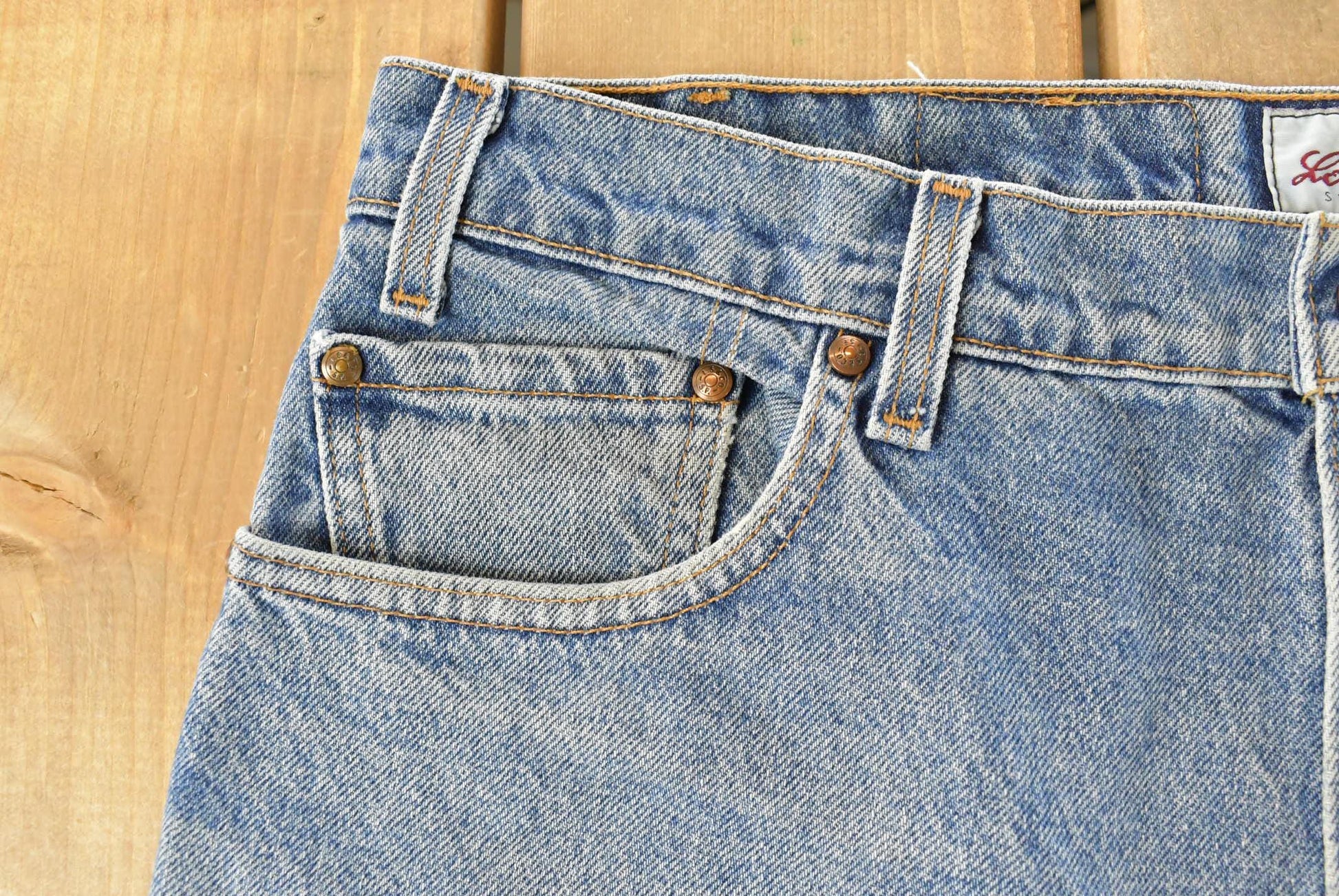 Vintage 1990s Levi's Strauss Signature 540 Relaxed Fit Denim Jeans Men's 36 x 29 from propervintagecanada