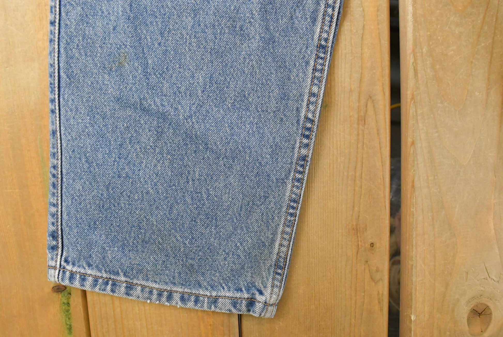 Vintage 1990s Levi's Strauss Signature 540 Relaxed Fit Denim Jeans Men's 36 x 29 from propervintagecanada