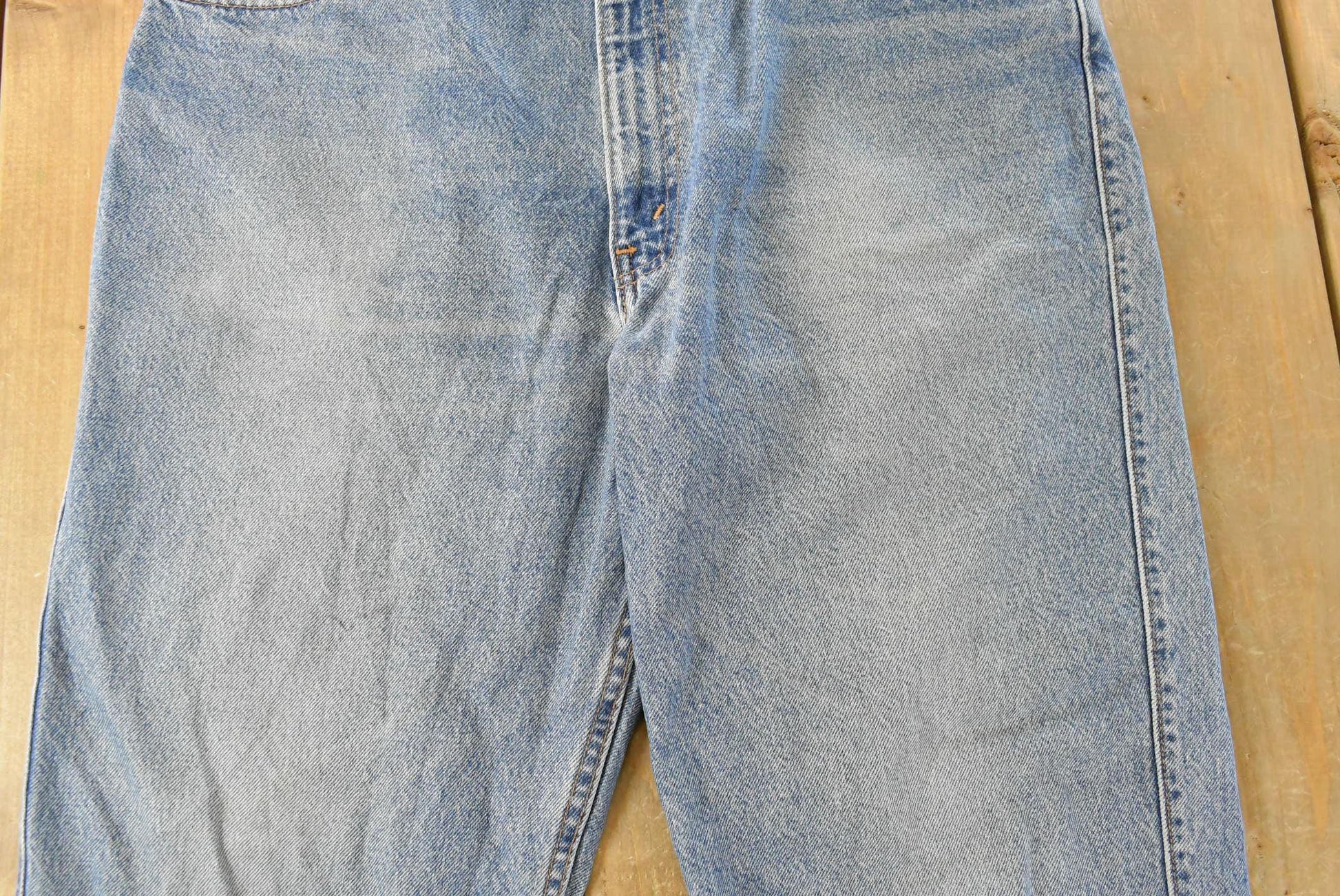 Vintage 1990s Levi's Strauss Signature 540 Relaxed Fit Denim Jeans Men's 36 x 29 from propervintagecanada
