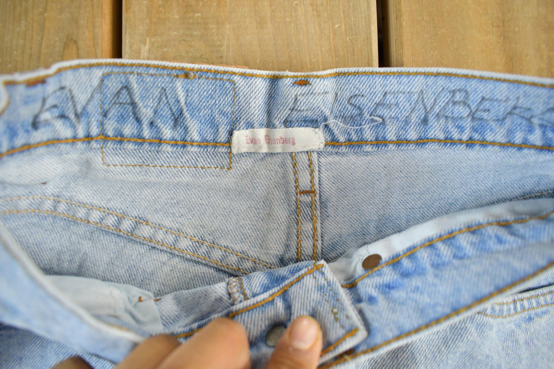 Vintage 1990s Levi's Student Denim Jeans Women's Small 26 x 31 from propervintagecanada