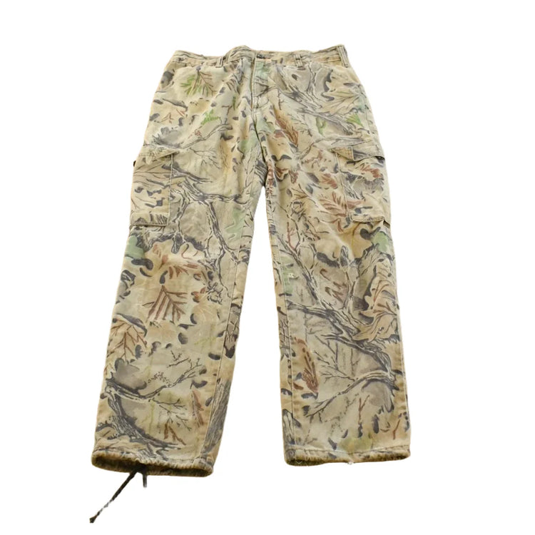 Vintage 1990s Liberty Advantage Realtree Camo Cargo Hunting Pants Men's 34 x 30 from propervintagecanada