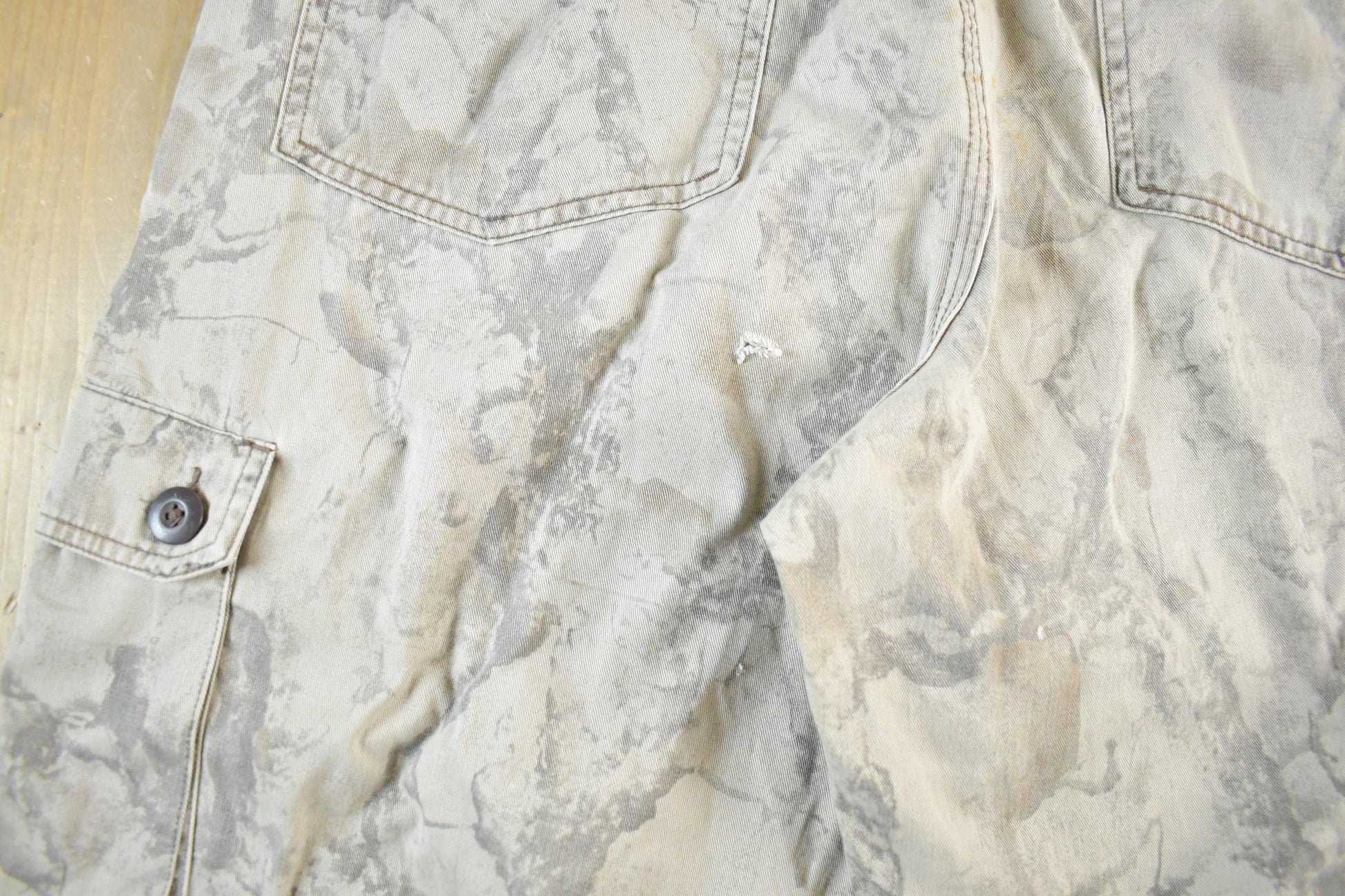 Vintage 1990s Liberty Forest Camo Cargo Hunting Pants Men's Medium 32 x 30 from propervintagecanada