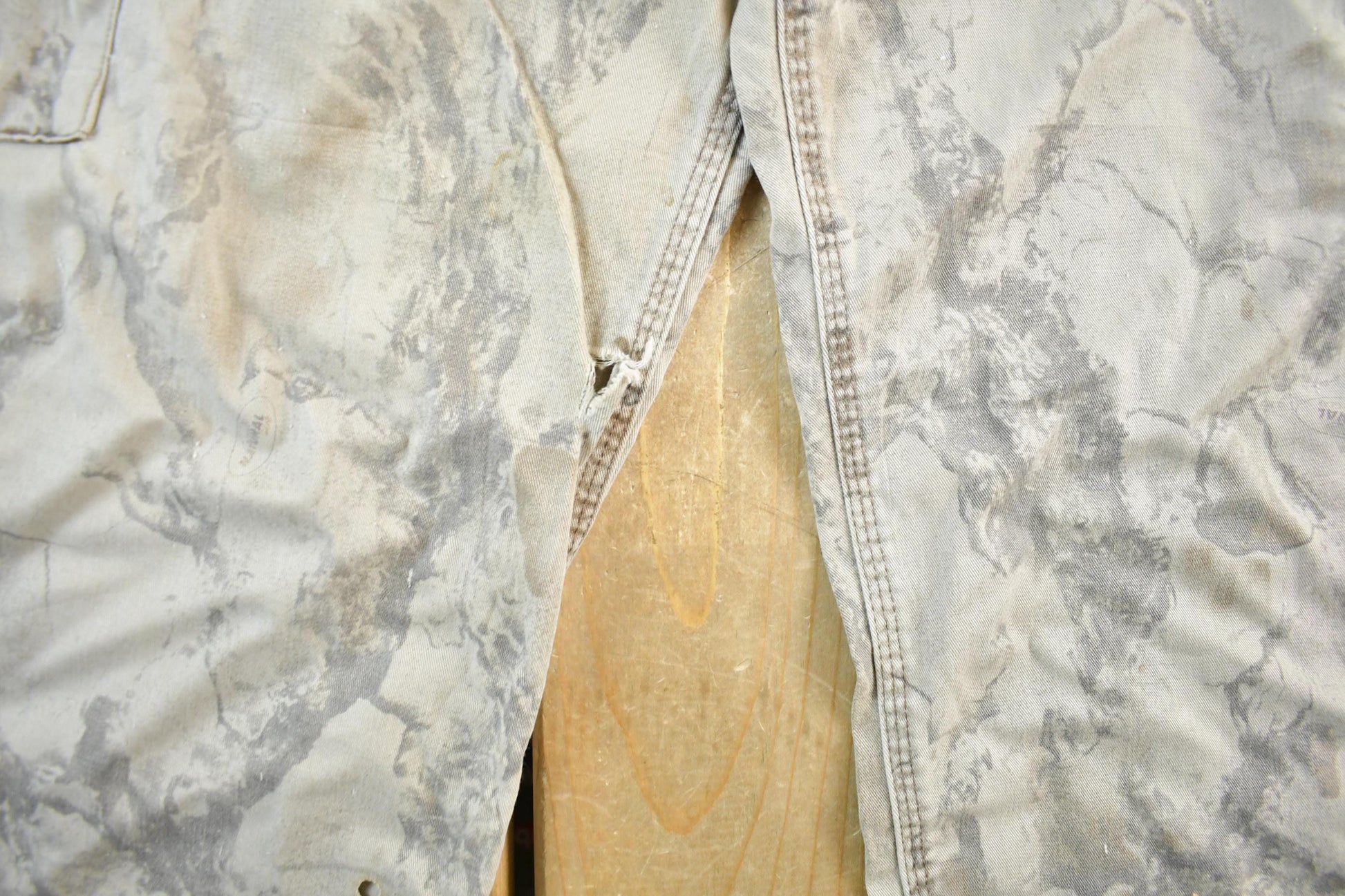 Vintage 1990s Liberty Forest Camo Cargo Hunting Pants Men's Medium 32 x 30 from propervintagecanada