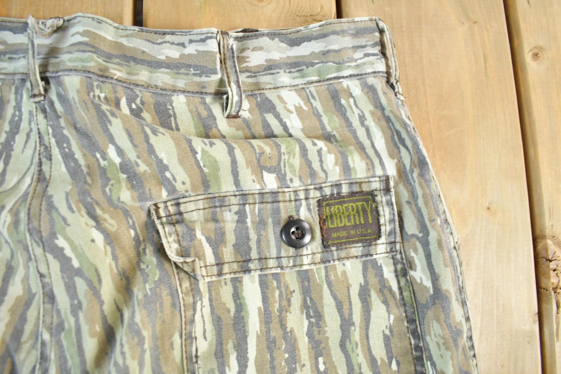 Vintage 1990s Liberty Forest Camo Cargo Hunting Pants Men's Medium 33 x 31 from propervintagecanada
