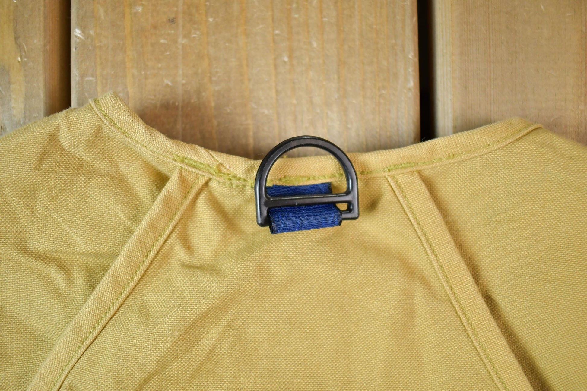 Vintage 1990s Light Fishing Tactical Vest Jacket Men's L from propervintagecanada