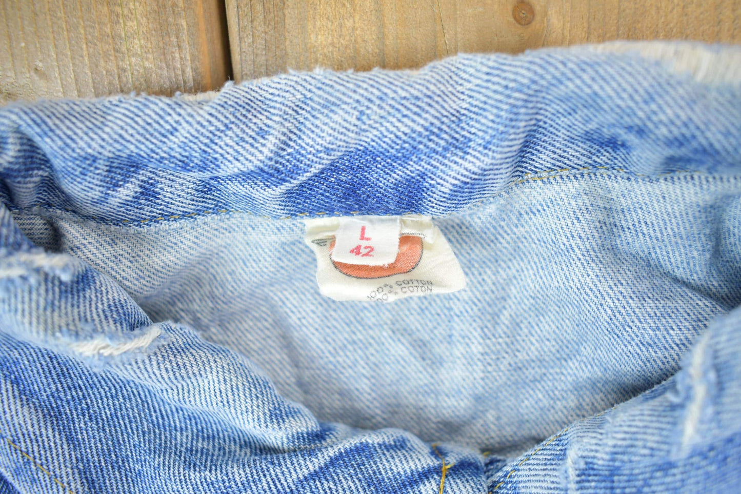 Vintage 1990s Light Wash Jean Jacket Size Men's Medium from propervintagecanada