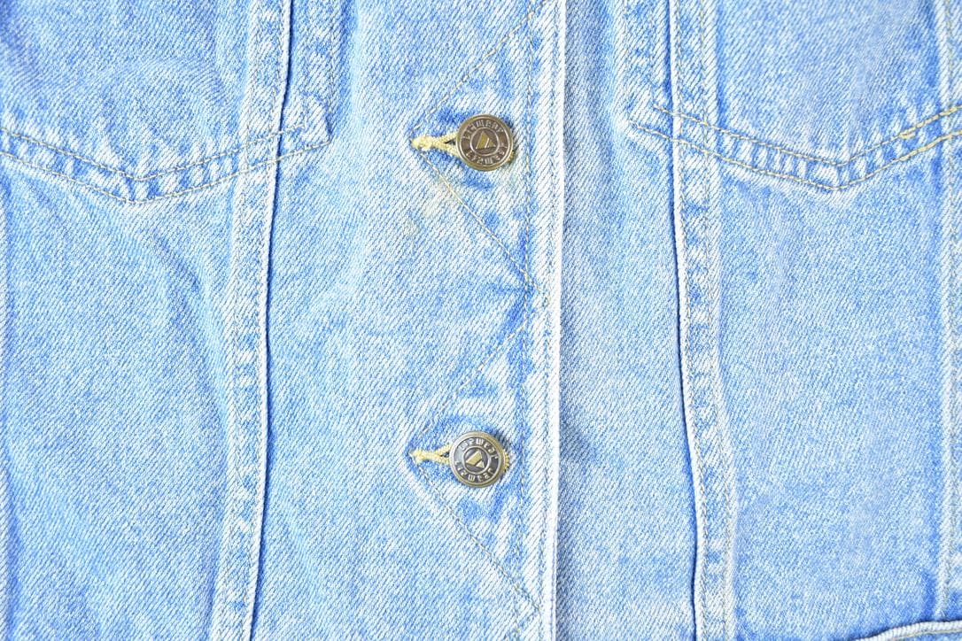 Vintage 1990s Lizwear Denim Button Up Cowgirl Vest Women's M from propervintagecanada