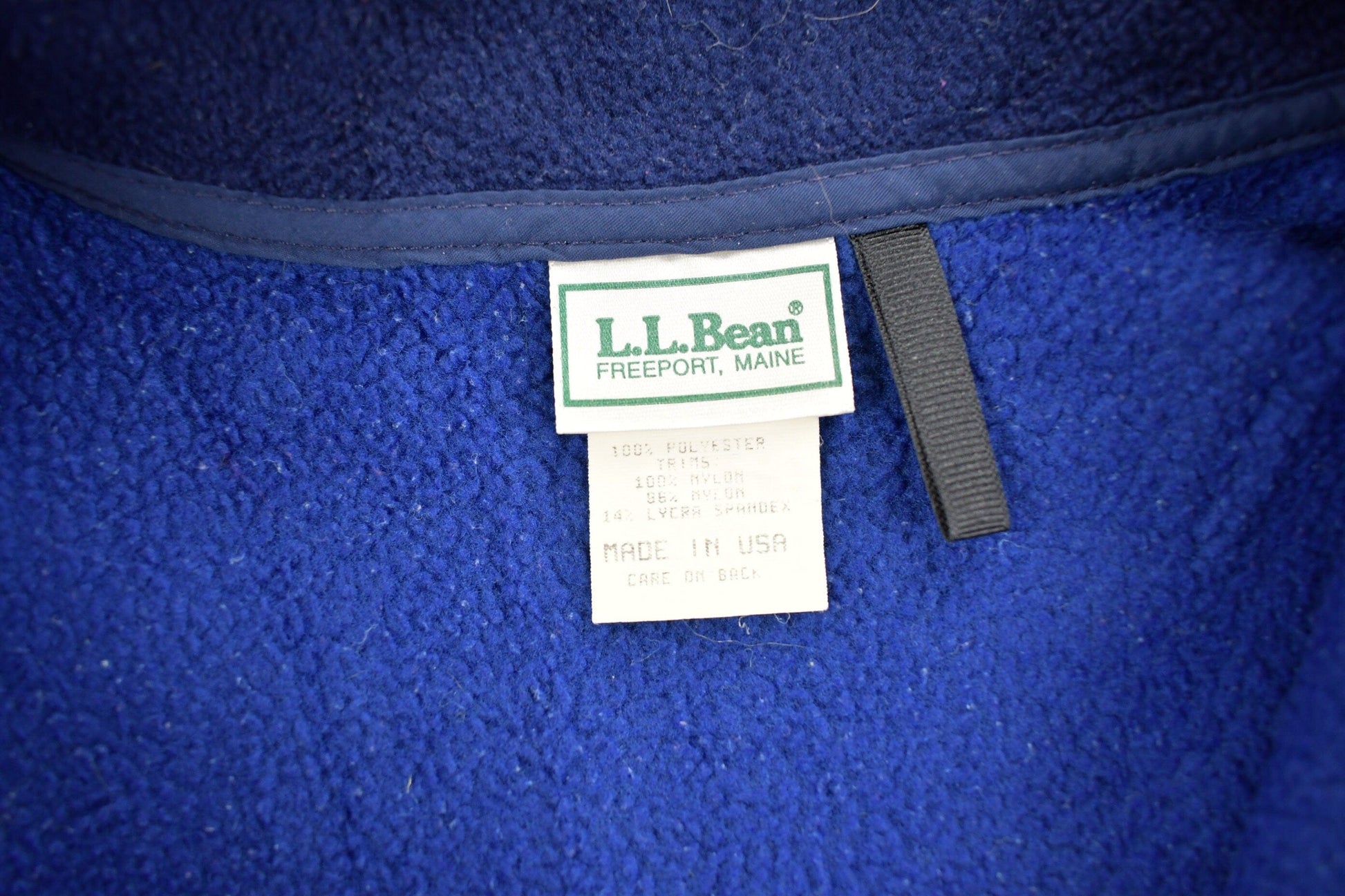 Vintage 1990s LL Bean Half Zip Fleece Sweater Men's Medium from propervintagecanada