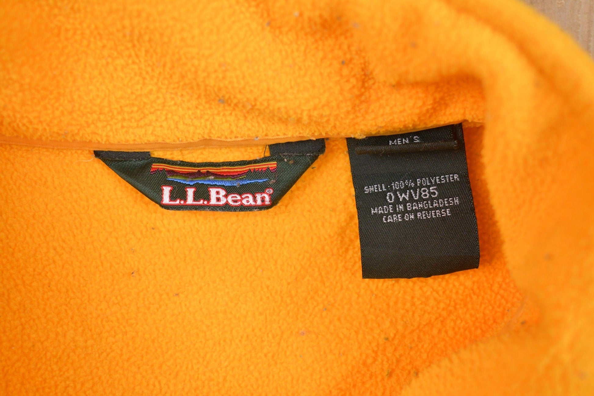 Vintage 1990s LL Bean Zip Up Fleece Sweater Men's XL from propervintagecanada