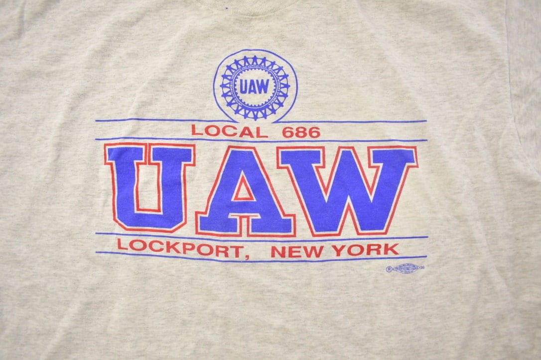 Vintage 1990s Lockport New York Travel T-Shirt Men's 2XL from propervintagecanada