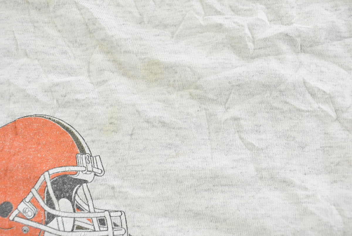 Vintage 1990s Logo 7 Cleveland Browns Football NFL Graphic T-Shirt Mens 3XL from propervintagecanada