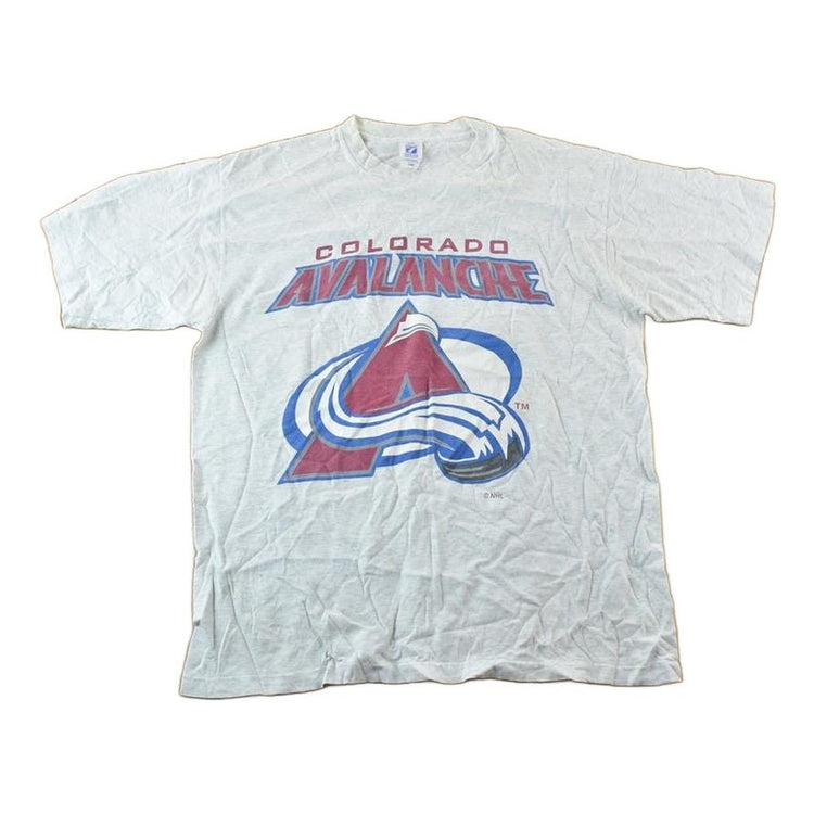 Vintage 1990s Logo 7 Colorado Avalanche NHL Graphic T-Shirt Men's XL from propervintagecanada