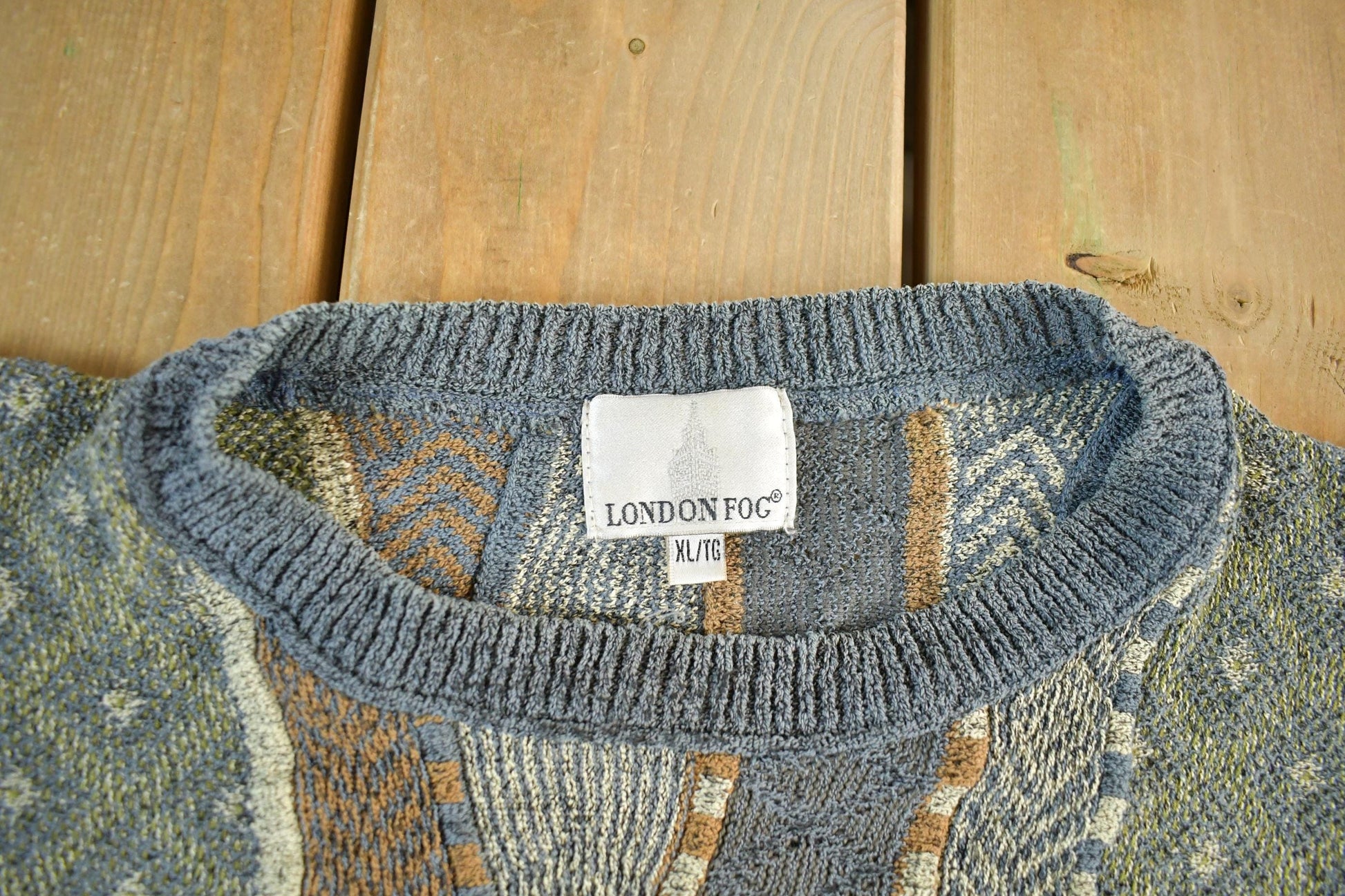 Vintage 1990s London Fog 3D Knit Sweater Men's XL from propervintagecanada