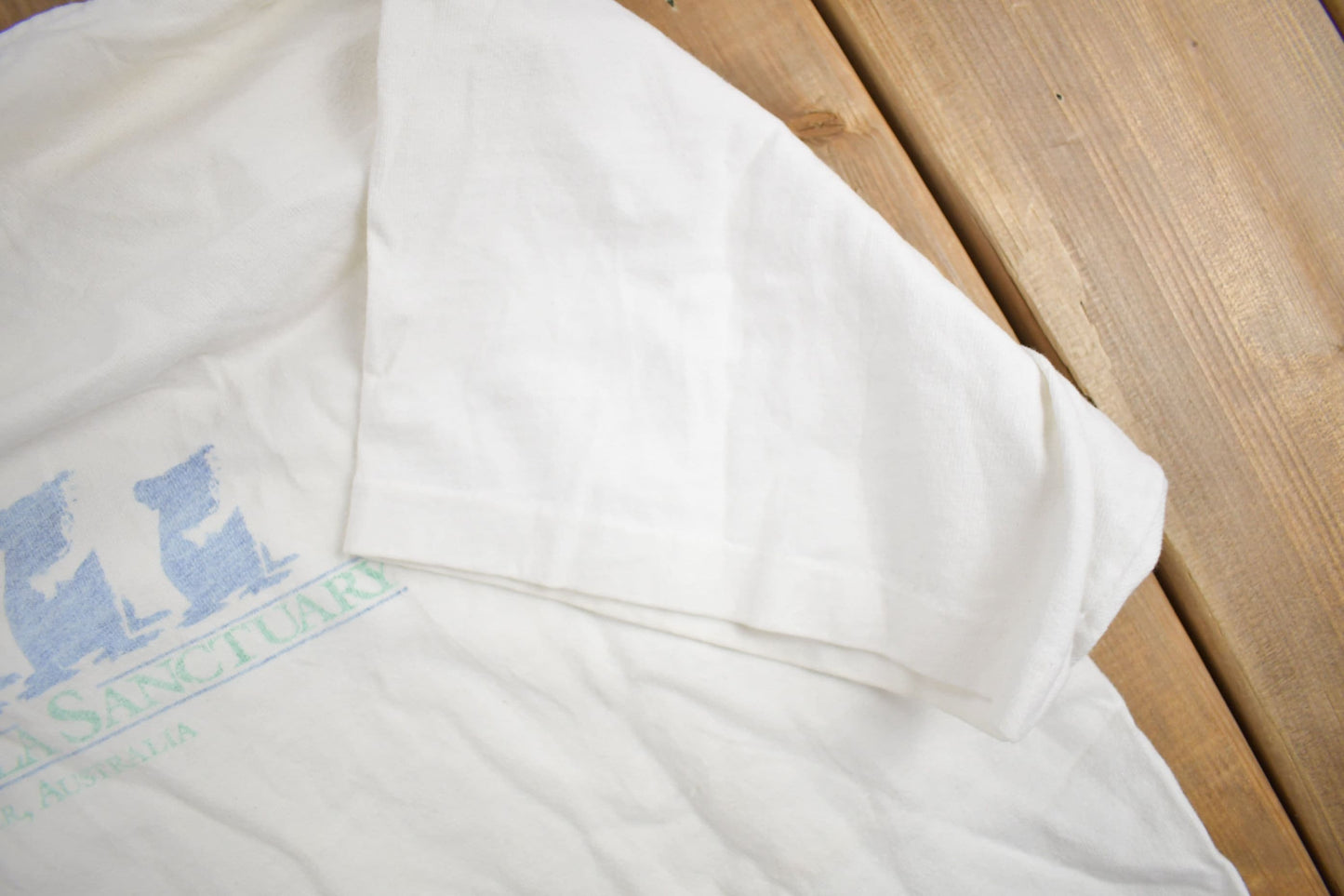 Vintage 1990s Lone Pine Koala Sanctuary Graphic T Shirt Men's Large from propervintagecanada