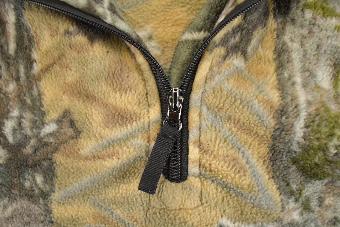 Vintage 1990s Longleaf Realtree Camo Fleece Full Zip Sweater Men's XL from propervintagecanada