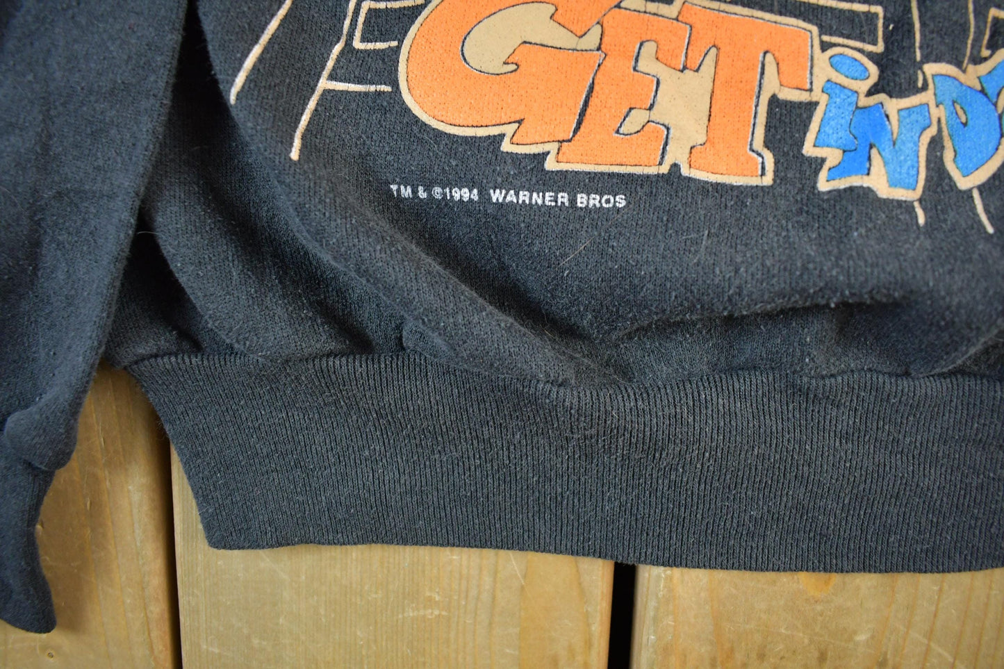 Vintage 1990s Looney Tunes Basketball Crewneck Sweatshirt Men's L from propervintagecanada