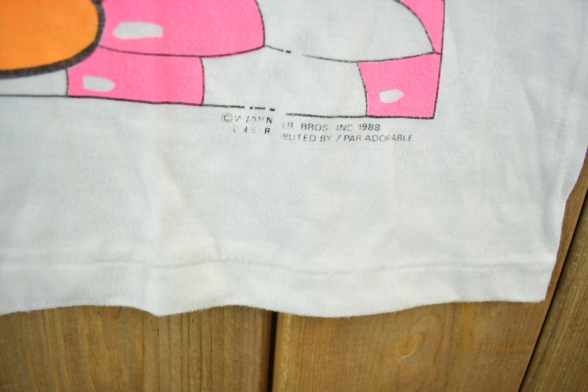 Vintage 1990s Looney Tunes Cartoon Promo Sleeping T-Shirt Men's Large from propervintagecanada