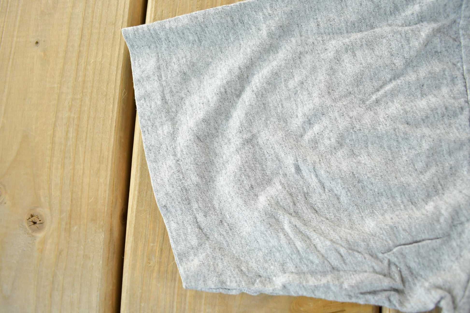 Vintage 1990s Looney Tunes Minnesota Twins MLB Cartoon Promo T-Shirt Youth L from propervintagecanada