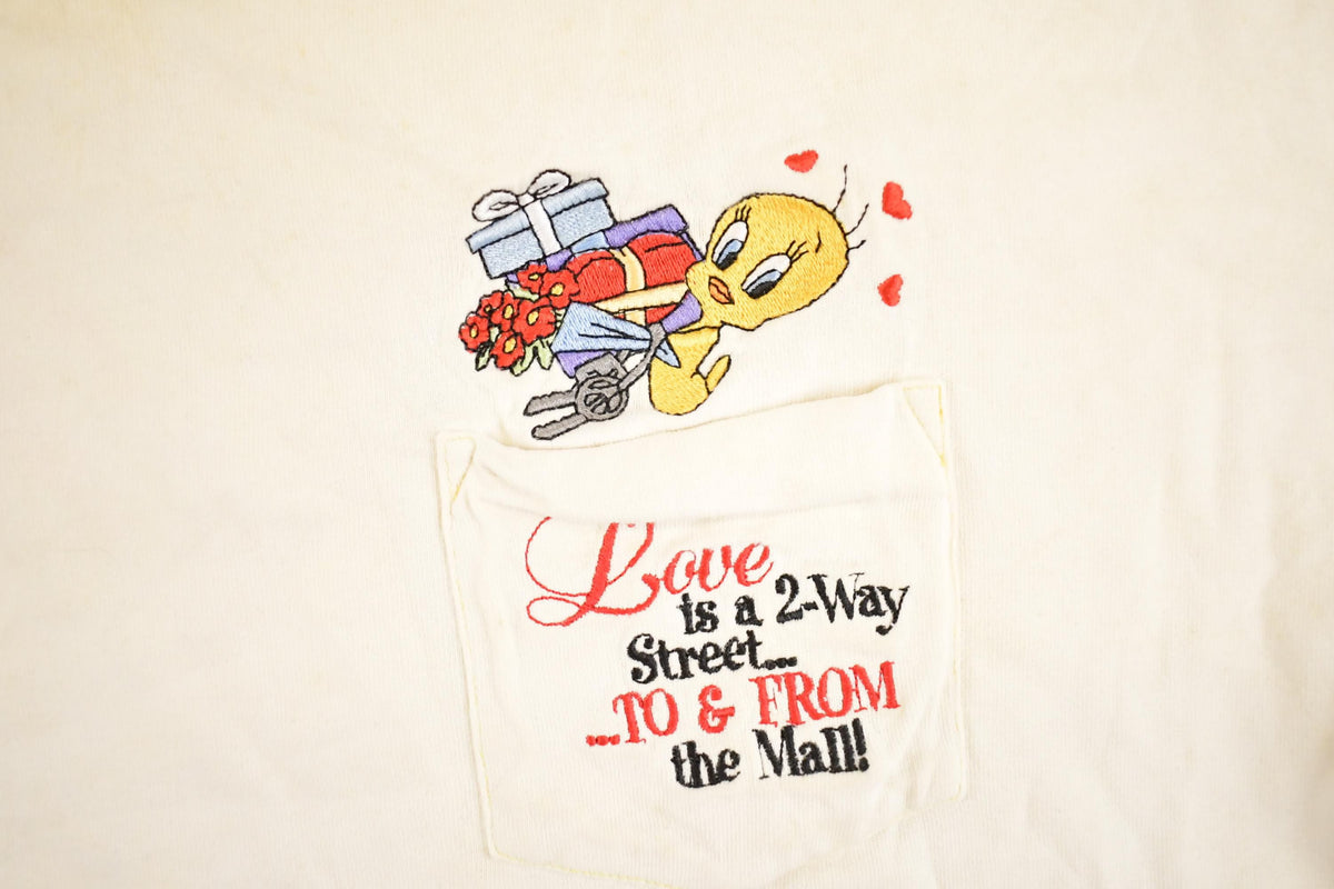 Vintage 1990s Looney Tunes Tweety Bird Mall T Shirt Womens XL from propervintagecanada
