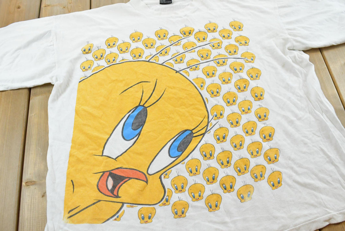 Vintage 1990s Looney Tunes Tweety Bird T-Shirt Men's XL from propervintagecanada