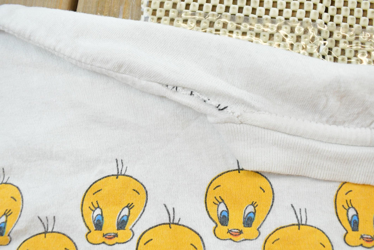 Vintage 1990s Looney Tunes Tweety Bird T-Shirt Men's XL from propervintagecanada