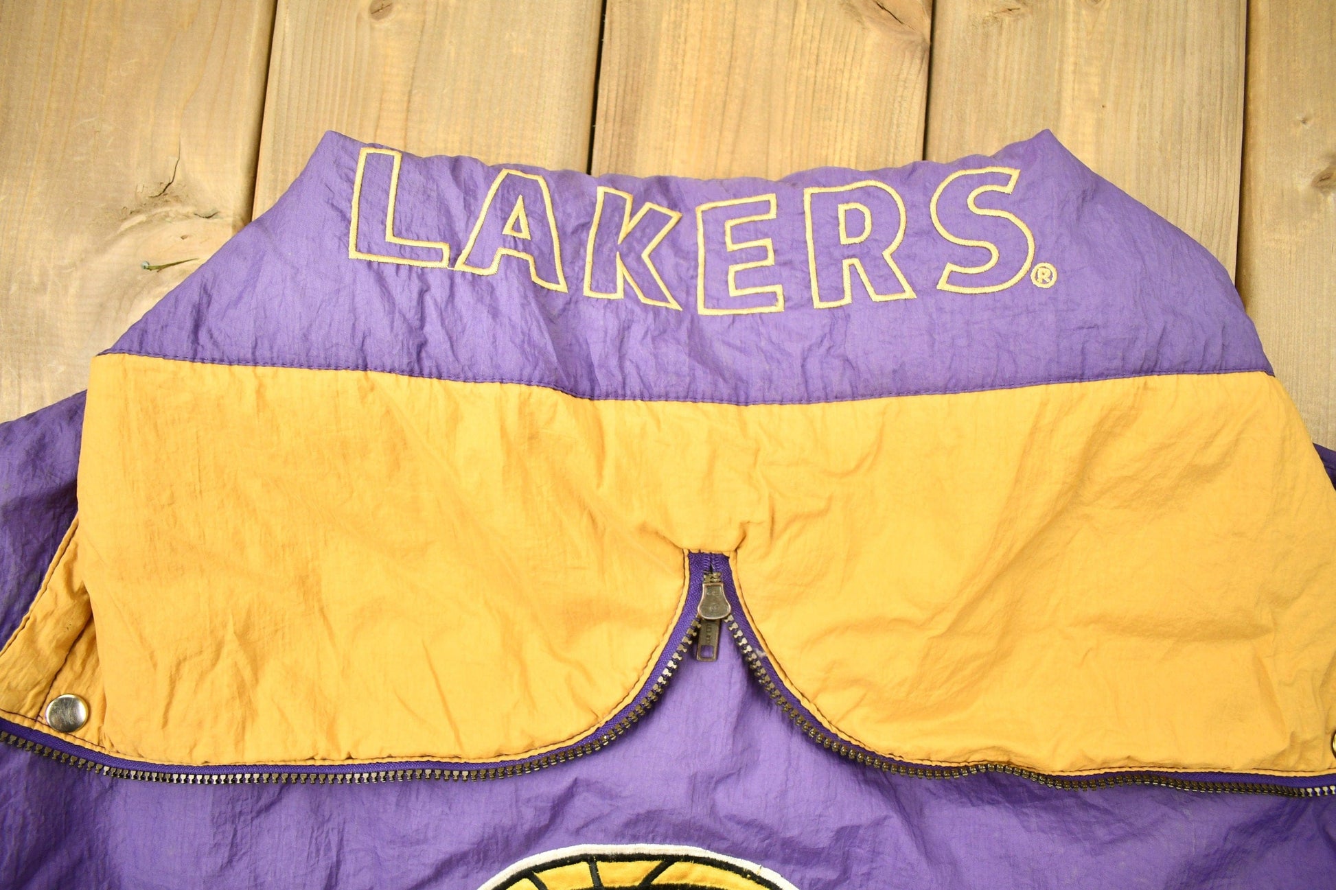 Vintage 1990s Los Angeles Lakers NBA Full Zip Puffer Jacket Men's XL from propervintagecanada