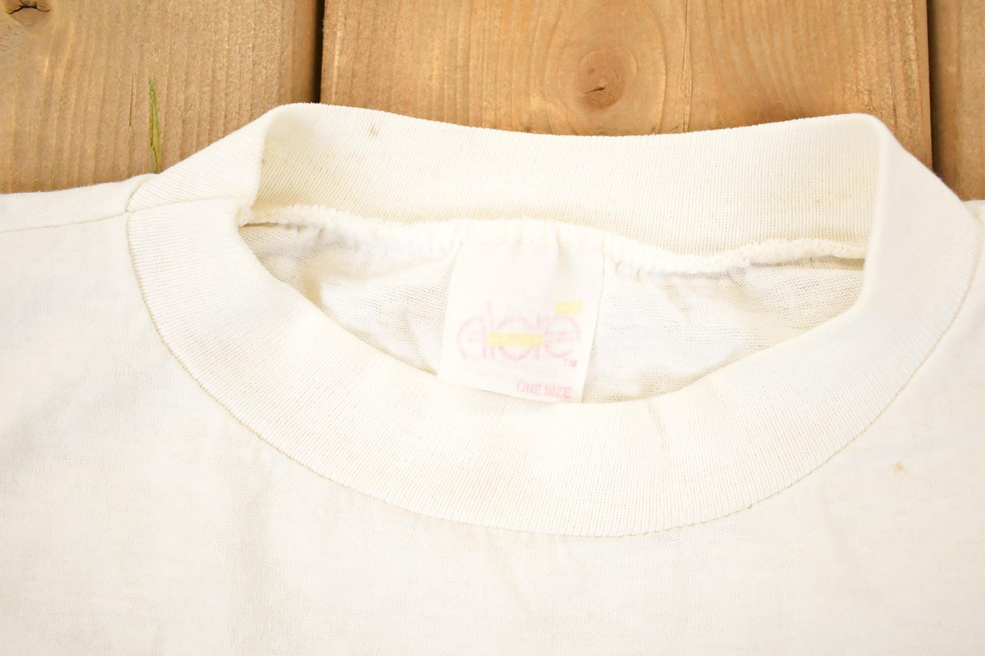 Vintage 1990s Love Birds Text Logo Souvenir Travel T-Shirt Women's XL from propervintagecanada