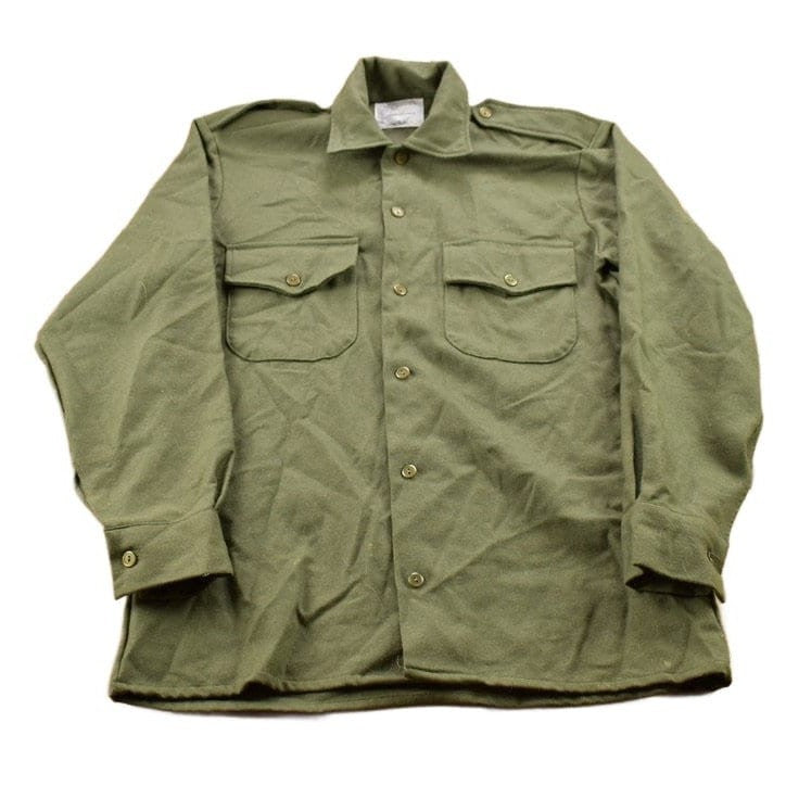 Vintage 1990s Magrath Manufacturing Co Wool Blank Button Up Shirt Men's MMen's Medium from propervintagecanada