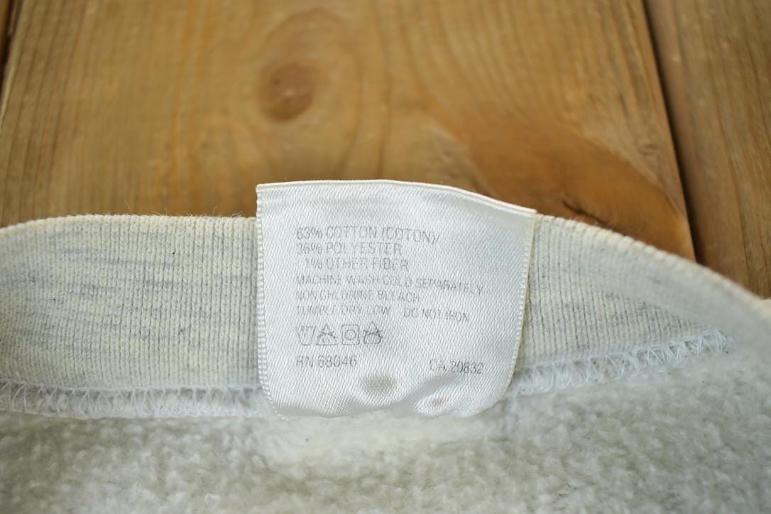 Vintage 1990s Mallards Outfitters Crewneck Sweatshirt Mens XL from propervintagecanada