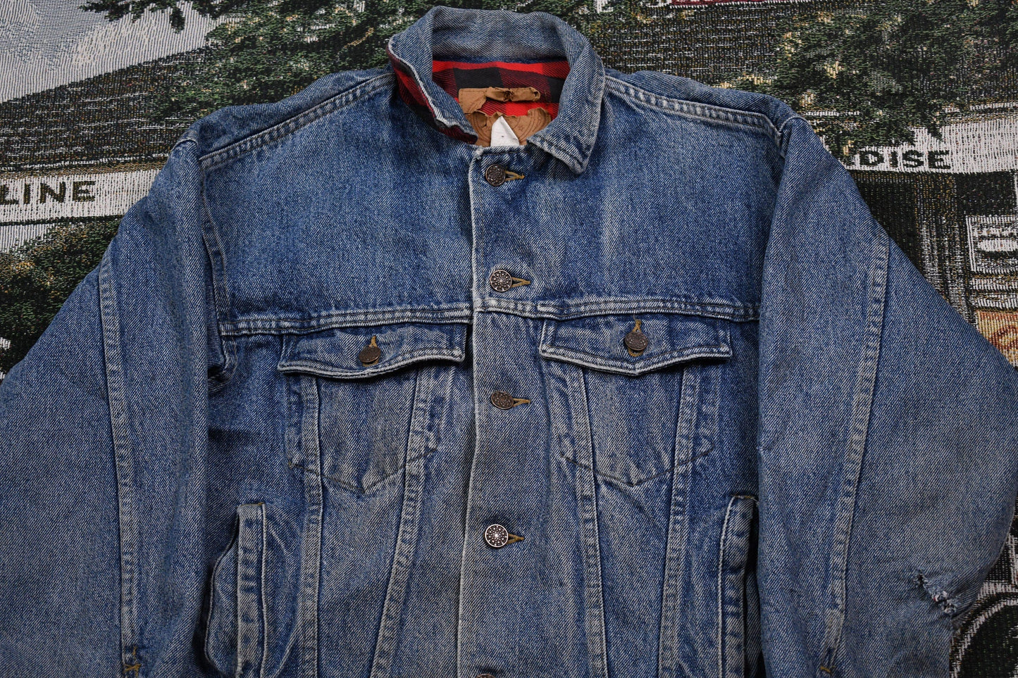 Vintage 1990s Marlboro Country Store Jean Jacket Men's Small from propervintagecanada