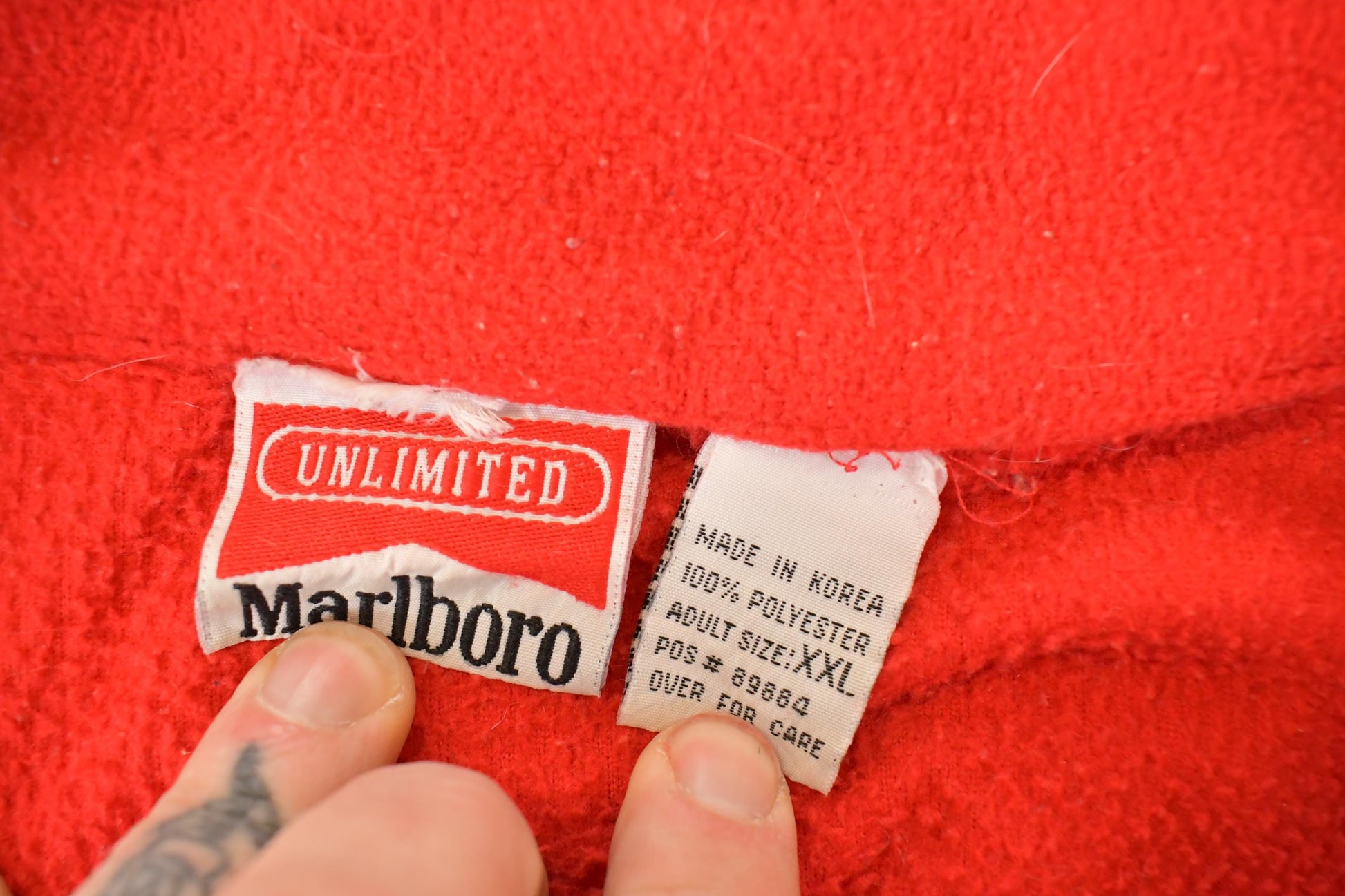 Vintage 1990s Marlboro Fleece Outdoorsman Sweater Mens XXL from propervintagecanada