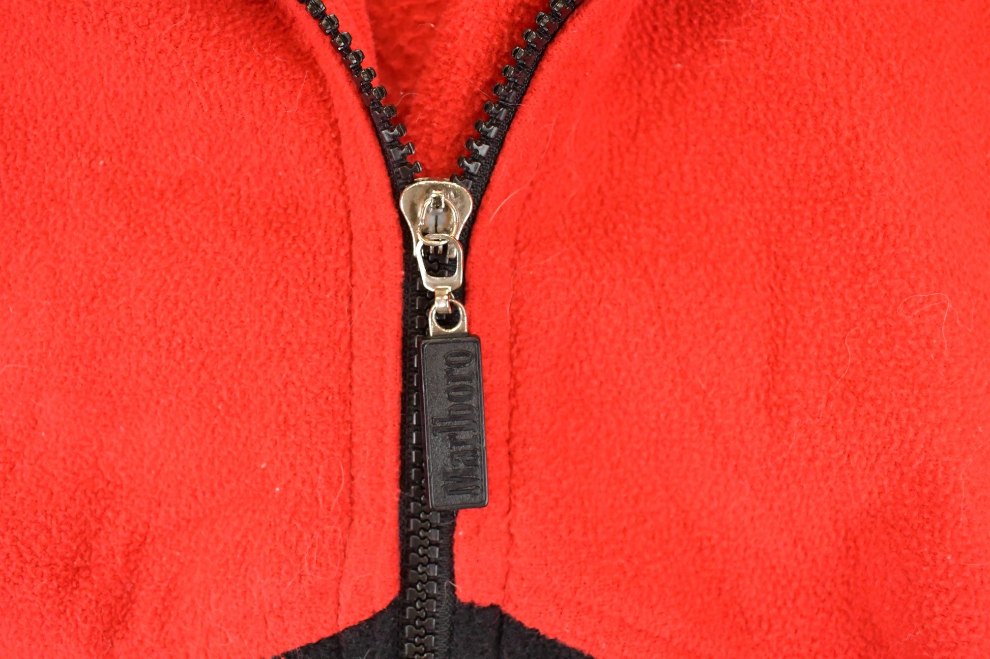 Vintage 1990s Marlboro Fleece Outdoorsman Sweater Mens XXL from propervintagecanada