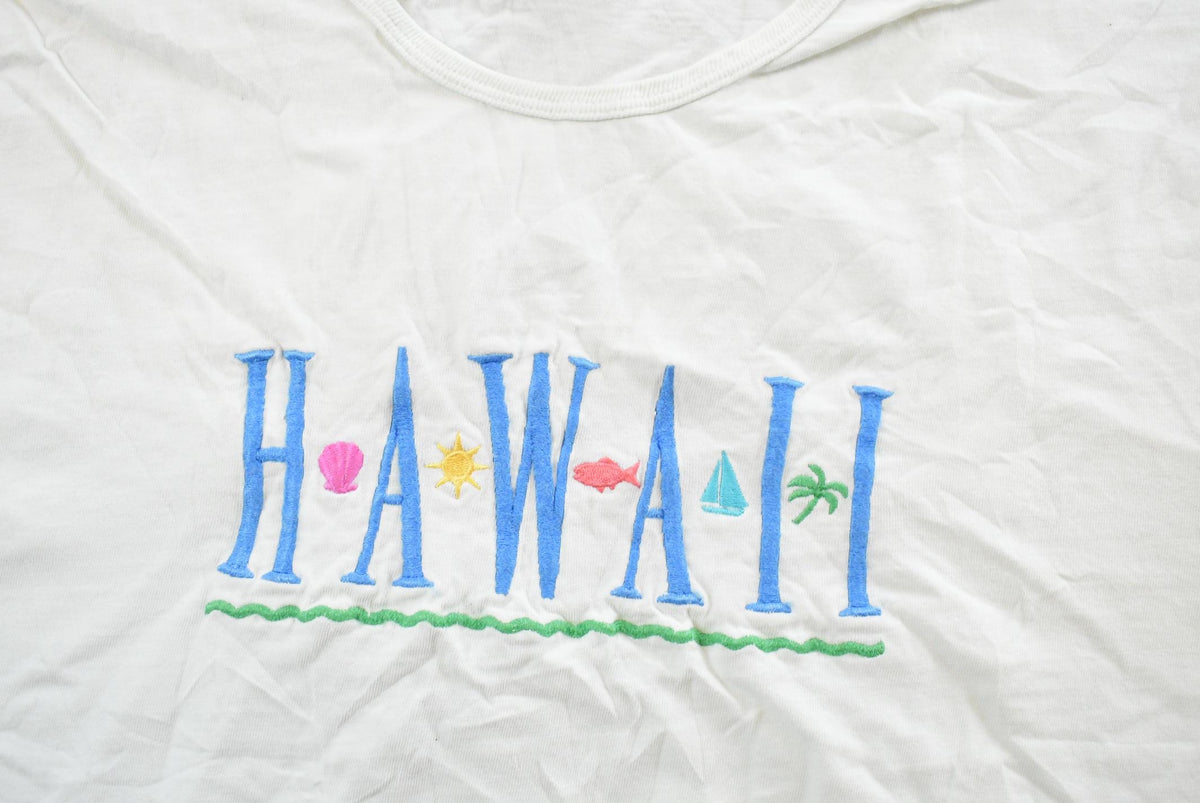Vintage 1990s Maui Hawaii Embroidered Graphic T-Shirt Women's Cropped L from propervintagecanada