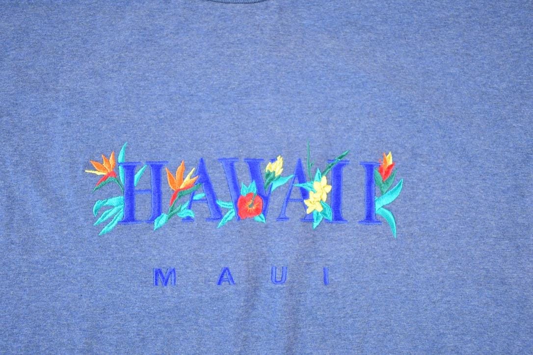 Vintage 1990s Maui Hawaii Souvenir Single Stitch Graphic Print T-Shirt Men's XL from propervintagecanada