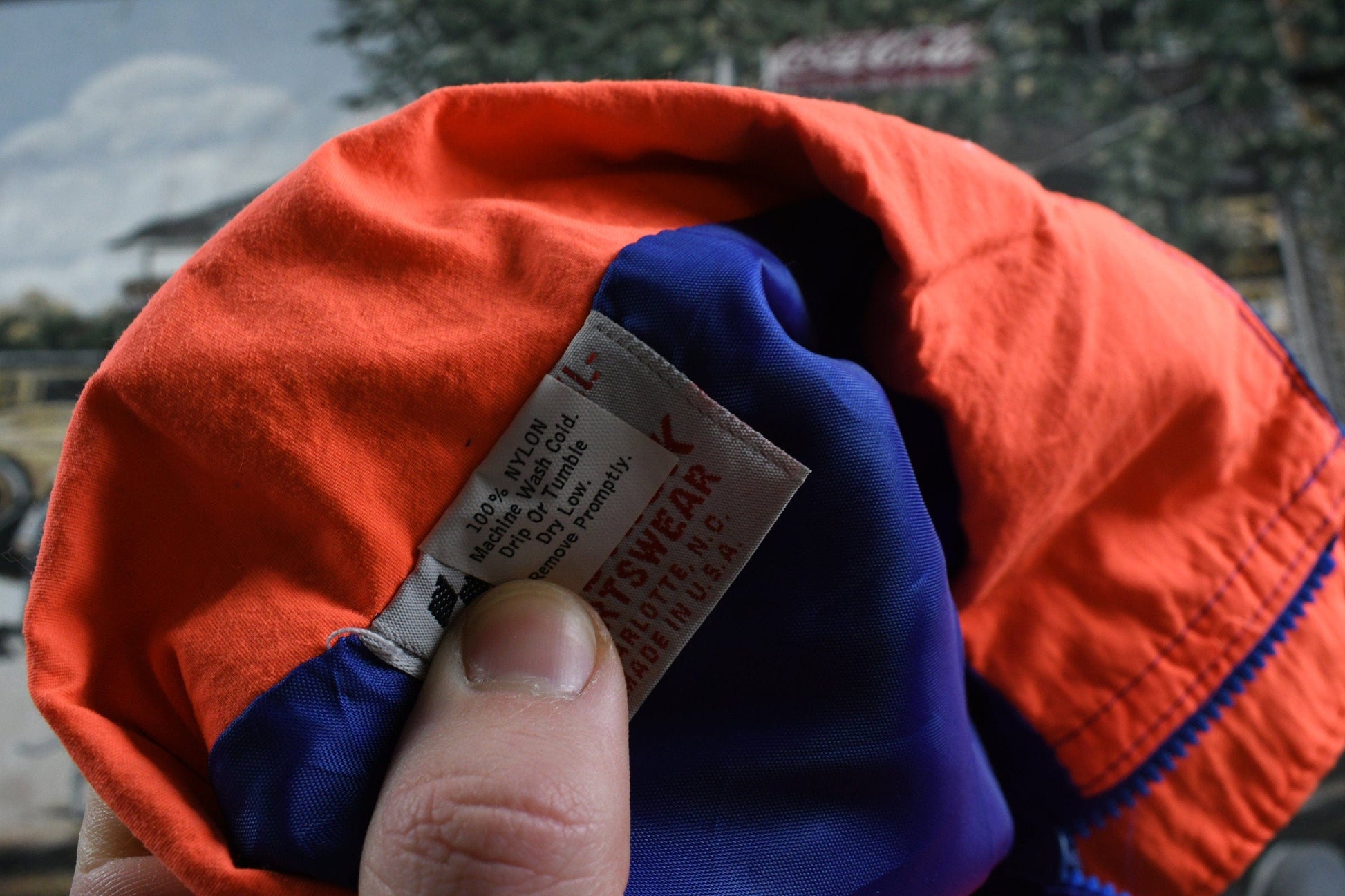 Vintage 1990s Maxwell House Racing Windbreaker Men's Large from propervintagecanada