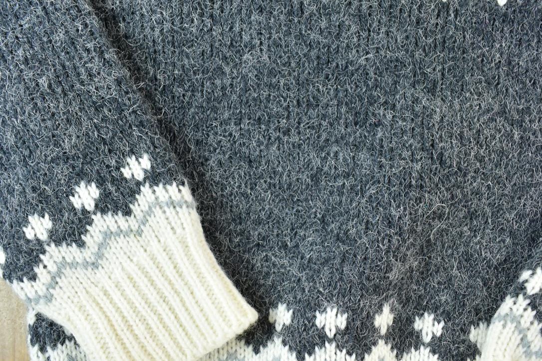 Vintage 1990s Mayo Wenty Wool Blend Knit Crewneck Sweater Women's M from propervintagecanada