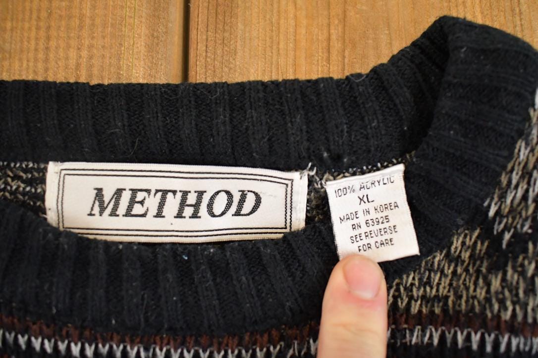 Vintage 1990s Method Knit Crewneck Sweater Men's L from propervintagecanada