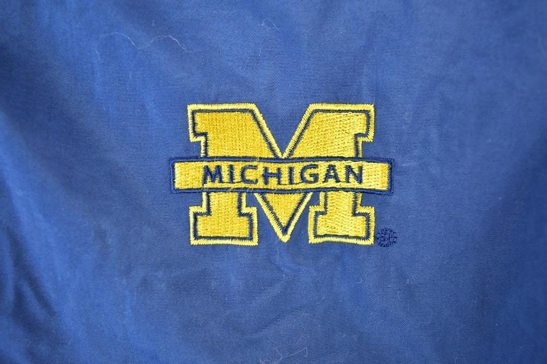 Vintage 1990s Michigan University Crewneck Mens L from propervintagecanada