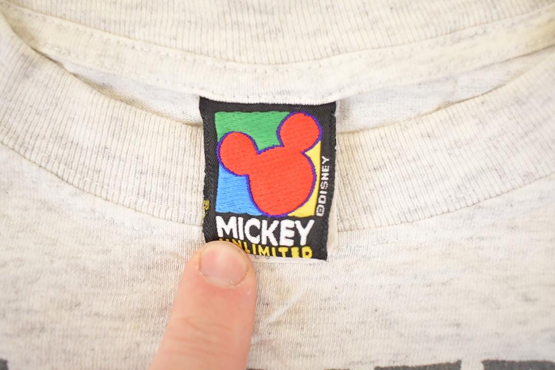 Vintage 1990s Mickey Mouse Basketball Disney T-Shirt Men's M from propervintagecanada