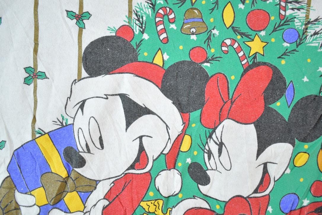 Vintage 1990s Mickey Mouse Disney Christmas Crewneck Men's 2XL from propervintagecanada