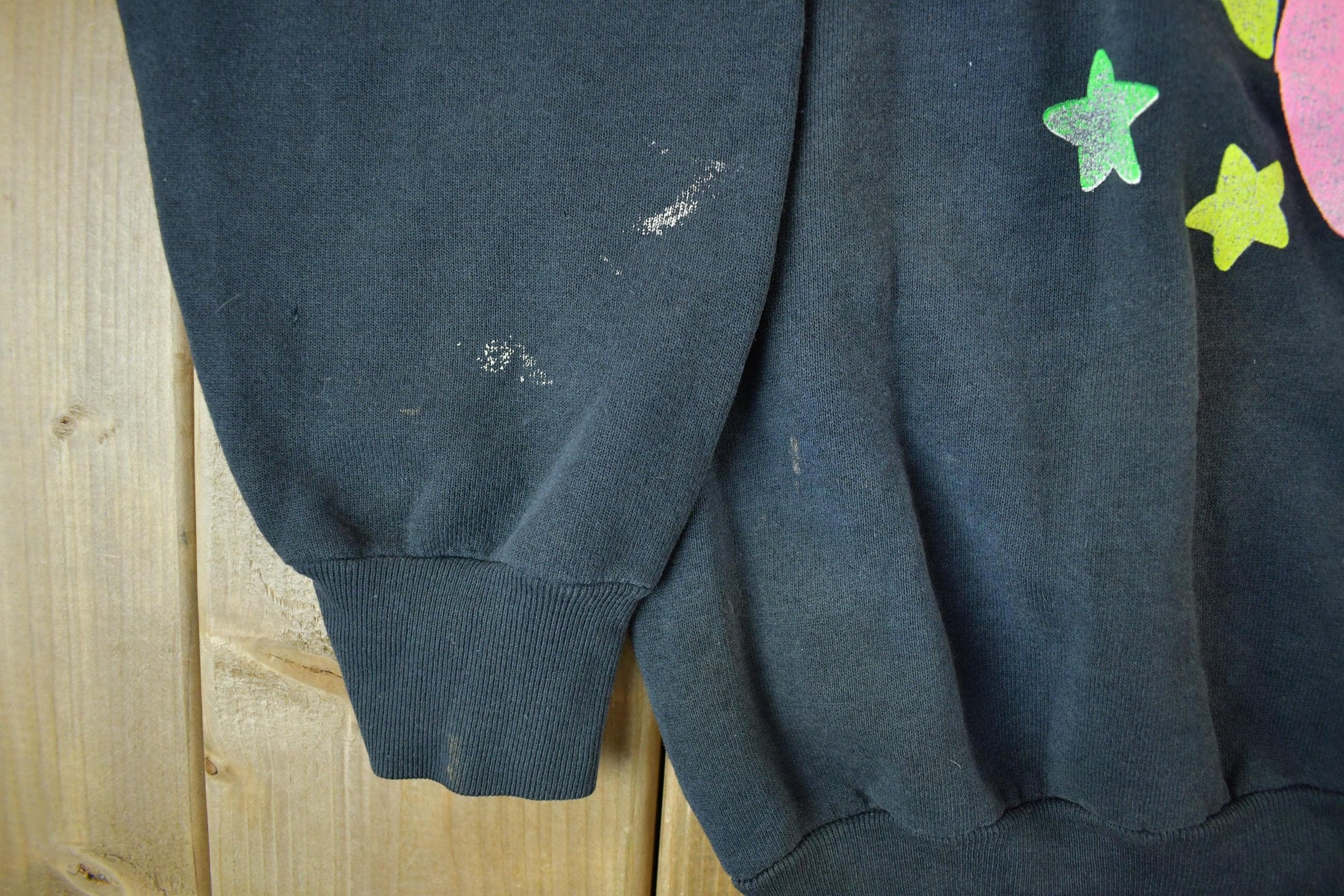 Vintage 1990s Mickey Mouse Disney Crewneck Mens XL from propervintagecanada