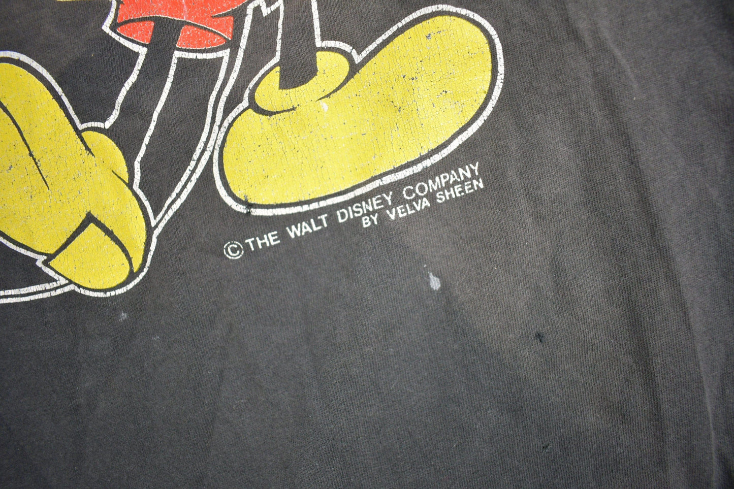 Vintage 1990s Mickey Mouse Wisconsin Souvenir T Shirt Men's Large from propervintagecanada