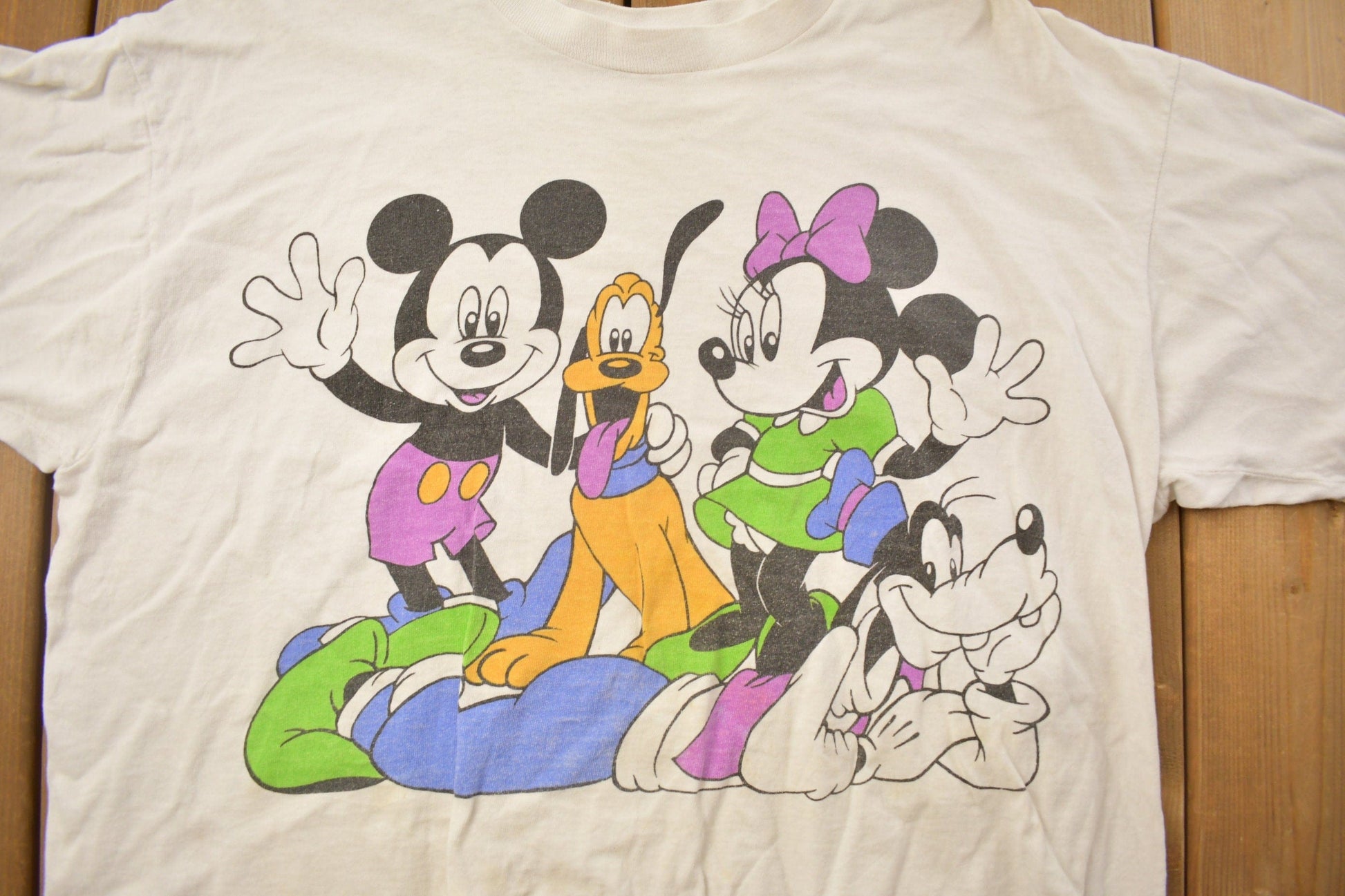 Vintage 1990s Micky and Minnie Mouse Graphic T Shirt Men's XL from propervintagecanada