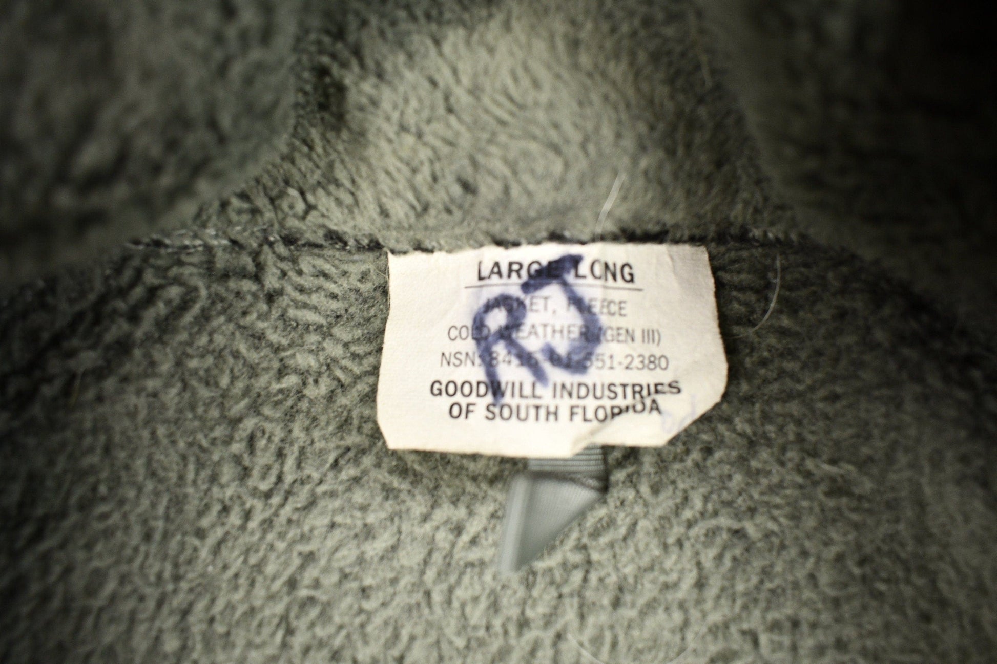 Vintage 1990s Military Cold Weather Polar Tec Fleece Sweater Men's L from propervintagecanada