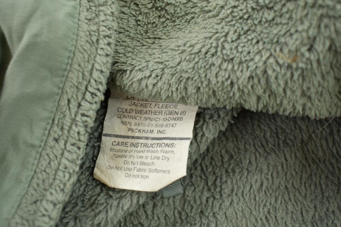 Vintage 1990s Military Cold Weather Polar Tec Fleece Sweater Men's Large from propervintagecanada