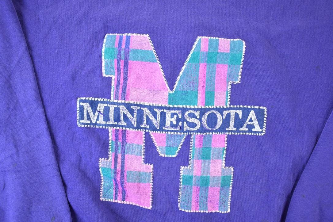 Vintage 1990s Minnesota Big Plaid M Souvenir Crewneck Sweatshirt Made In USA Men's XL from propervintagecanada