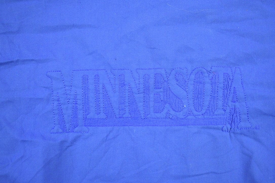 Vintage 1990s Minnesota Crewneck Sweatshirt Men's Large from propervintagecanada