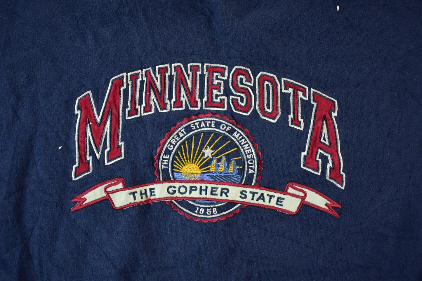 Vintage 1990s Minnesota Embroidered Gopher State Souvenir Crewneck Sweatshirt Men's XL from propervintagecanada